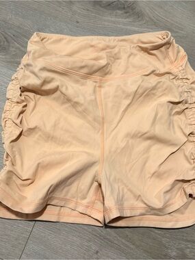 Pacsun Women’s Peach Ruched Side Active Shorts small
